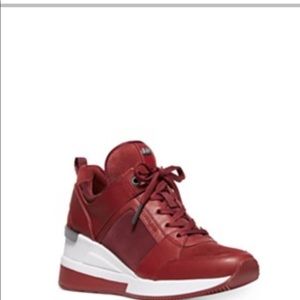 Georgie wedge trainer